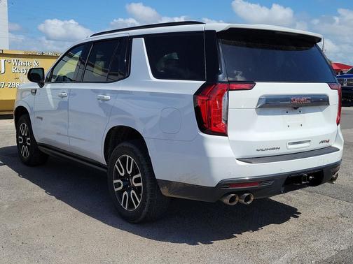 2022 GMC Yukon 4WD AT4