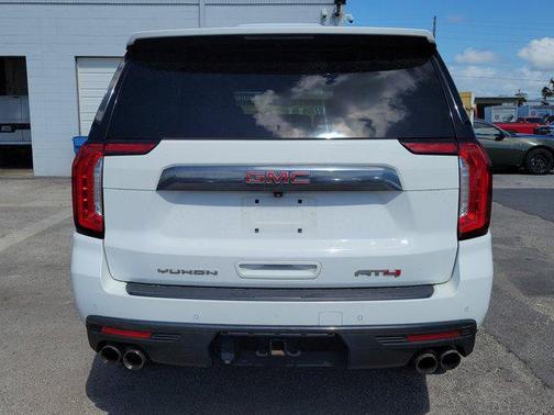 2022 GMC Yukon 4WD AT4
