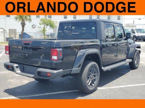 2025 Jeep Gladiator Sport S