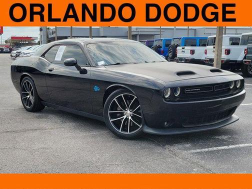 Pitch Black Clearcoat 2016 Dodge Challenger R/T Scat Pack