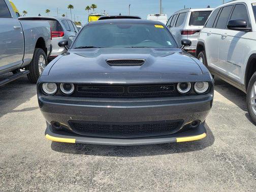Pitch Black Clearcoat 2023 Dodge Challenger R/T