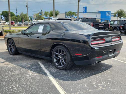 Pitch Black Clearcoat 2023 Dodge Challenger R/T