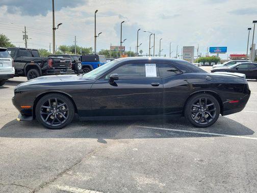 Pitch Black Clearcoat 2023 Dodge Challenger R/T