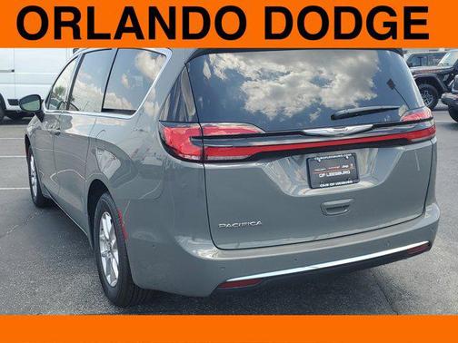 2025 Chrysler Pacifica L