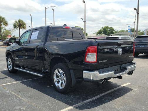 Diamond Black Crystal Pearlcoat 2021 RAM 1500 Big Horn/Lone Star