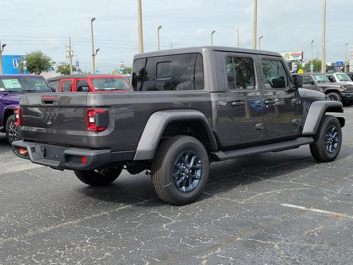 Granite Crystal Metallic Clearcoat 2026 Jeep Gladiator 85th Anniversary Edition 4x4