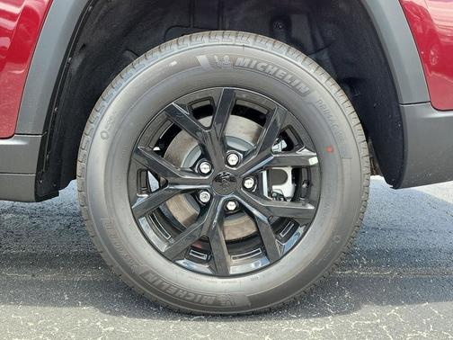 Velvet Red Pearlcoat 2026 Jeep Grand Cherokee L Altitude