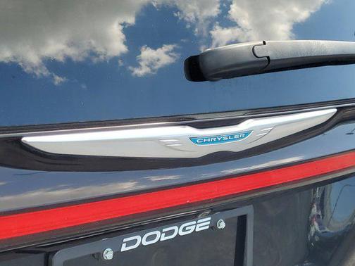 2021 Chrysler Pacifica Hybrid Touring L