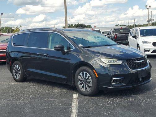 2021 Chrysler Pacifica Hybrid Touring L