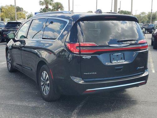2021 Chrysler Pacifica Hybrid Touring L