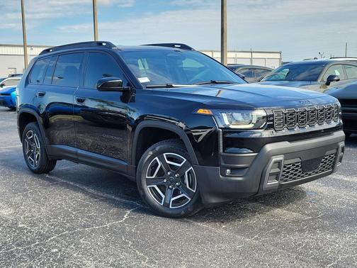 Diamond Black Crystal Pearlcoat 2026 Jeep Cherokee Laredo 4x4