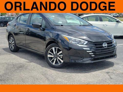 Super Black 2025 Nissan Versa 1.6 SV
