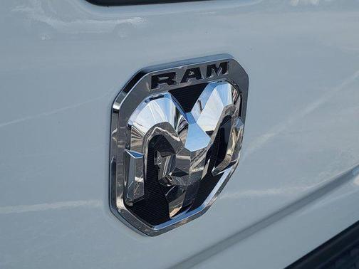 2024 RAM 3500 Tradesman Crew Cab 4x4 8' Box