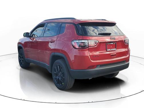Red Hot Pearlcoat 2026 Jeep Compass Latitude