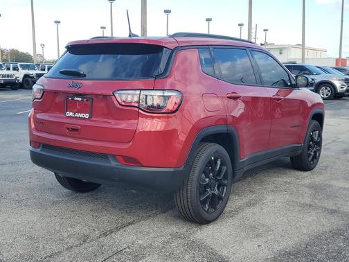 Red Hot Pearlcoat 2026 Jeep Compass Latitude