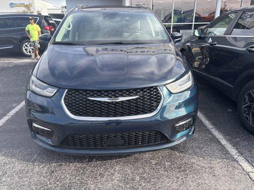 2021 Chrysler Pacifica Touring