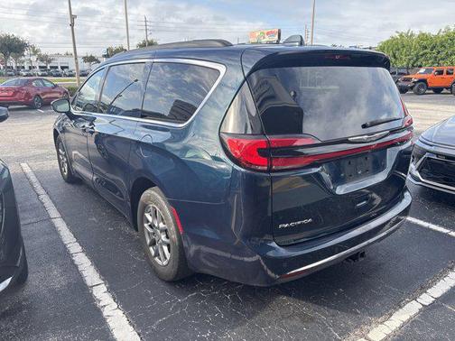 2021 Chrysler Pacifica Touring