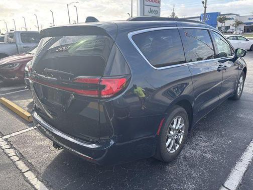 2021 Chrysler Pacifica Touring