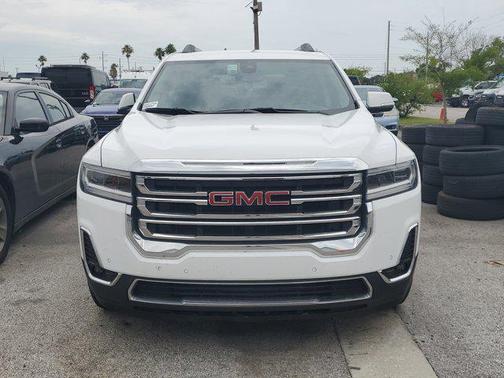 2023 GMC Acadia AWD SLT