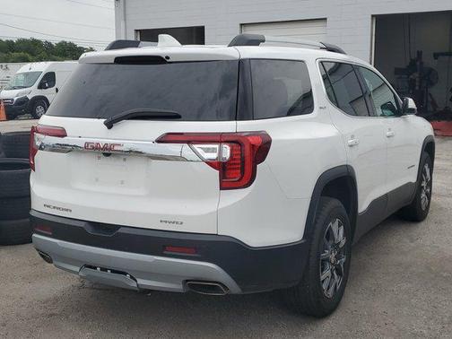2023 GMC Acadia AWD SLT