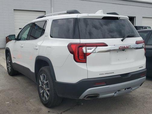 2023 GMC Acadia AWD SLT