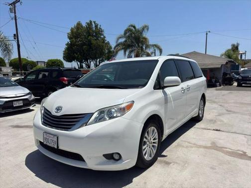 2015 Toyota Sienna XLE