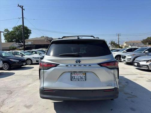 2021 Toyota Sienna XLE 7 Passenger