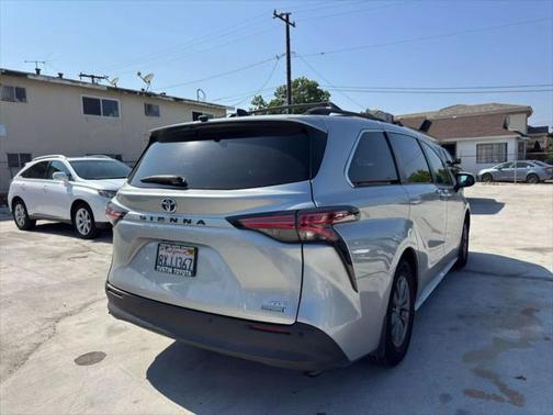 2021 Toyota Sienna XLE 7 Passenger