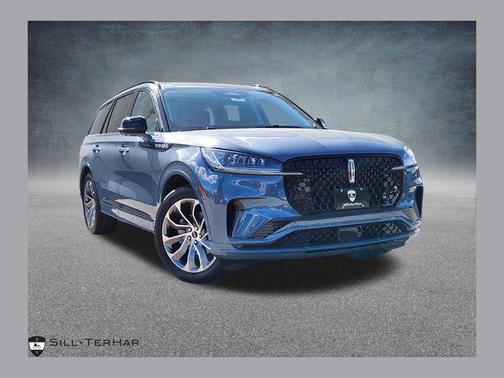 Whisper White 2026 Lincoln Aviator Premiere