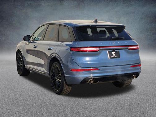 Whisper White 2026 Lincoln Aviator Premiere