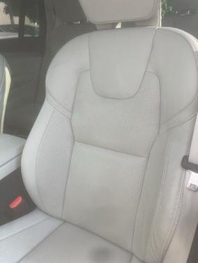 2024 Volvo XC90 Recharge Plug-In Hybrid T8 Ultimate Bright Theme 7-Seater