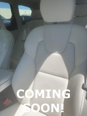 2024 Volvo XC60 Recharge Plug-In Hybrid T8 Plus Dark Theme