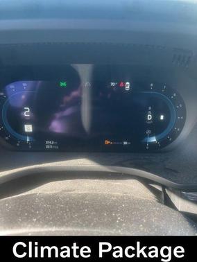 2023 Volvo XC60 B6 Ultimate Dark Theme