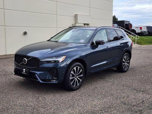 2025 Volvo XC60 B5 Plus