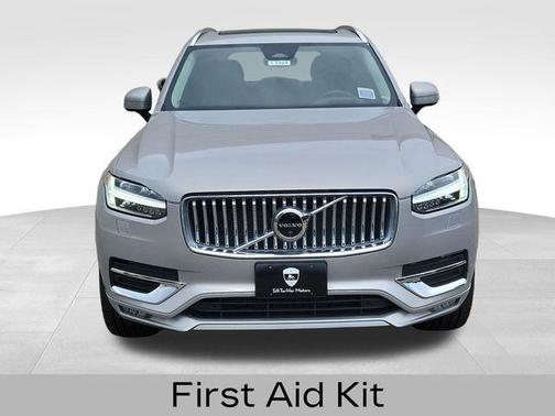 2024 Volvo XC90 B6 Ultimate Bright Theme 7-Seater