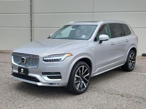 2024 Volvo XC90 B6 Ultimate Bright Theme 7-Seater