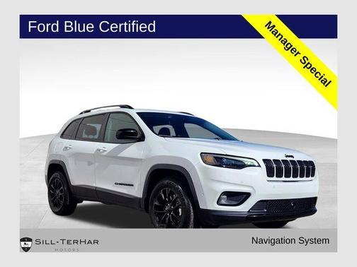 Bright White Clearcoat 2023 Jeep Cherokee Altitude Lux