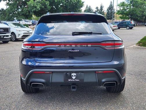 2023 Porsche Macan Base