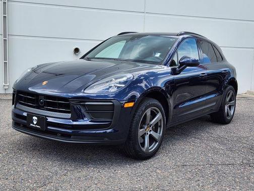 2023 Porsche Macan Base