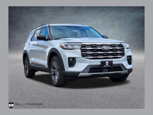 Space White Metallic 2026 Ford Explorer Active