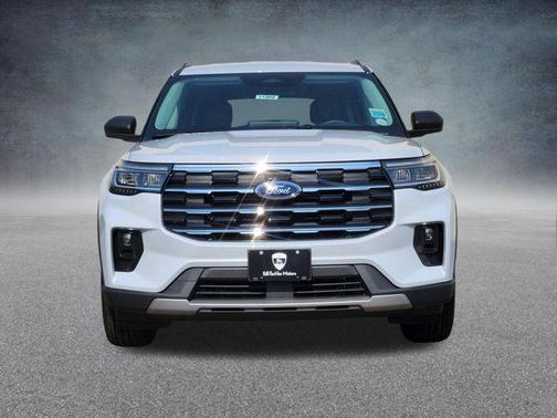 Space White Metallic 2026 Ford Explorer Active