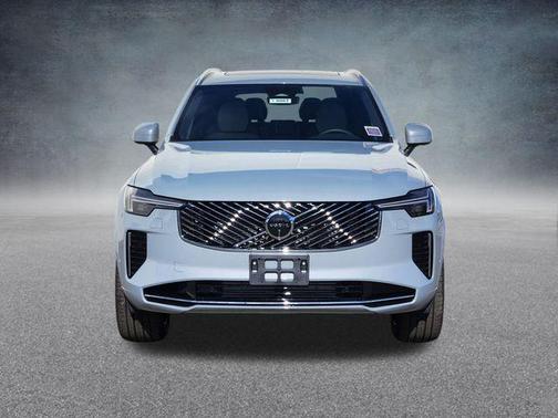 Metallic 2026 Volvo XC90 Plug-In Hybrid T8 Plus 7-Seater