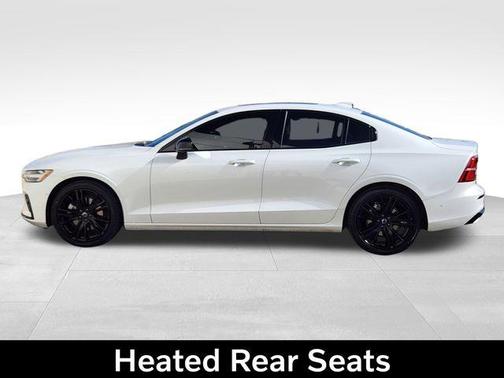 2024 Volvo S60 B5 Plus Black Edition