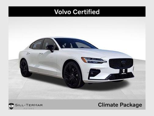 2024 Volvo S60 B5 Plus Black Edition