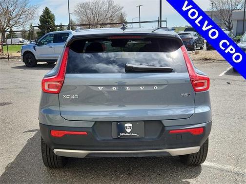 2021 Volvo XC40 T5 R-Design