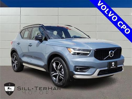 2021 Volvo XC40 T5 R-Design