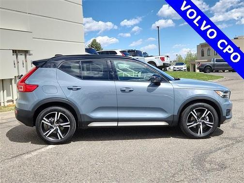 2021 Volvo XC40 T5 R-Design