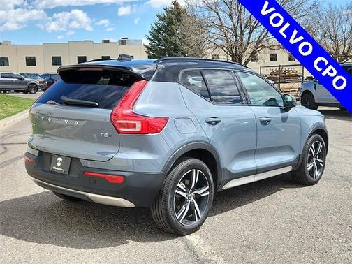 2021 Volvo XC40 T5 R-Design