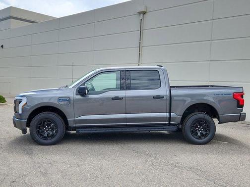 2025 Ford F-150 Lightning XLT
