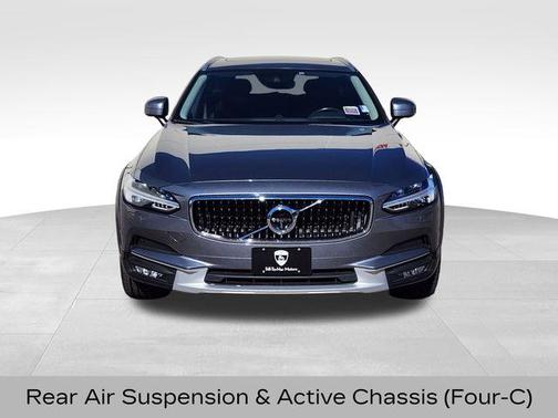 2017 Volvo V90 Cross Country T6